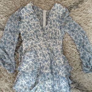 selfie leslie blue and white floral dress long sleeve. Size small